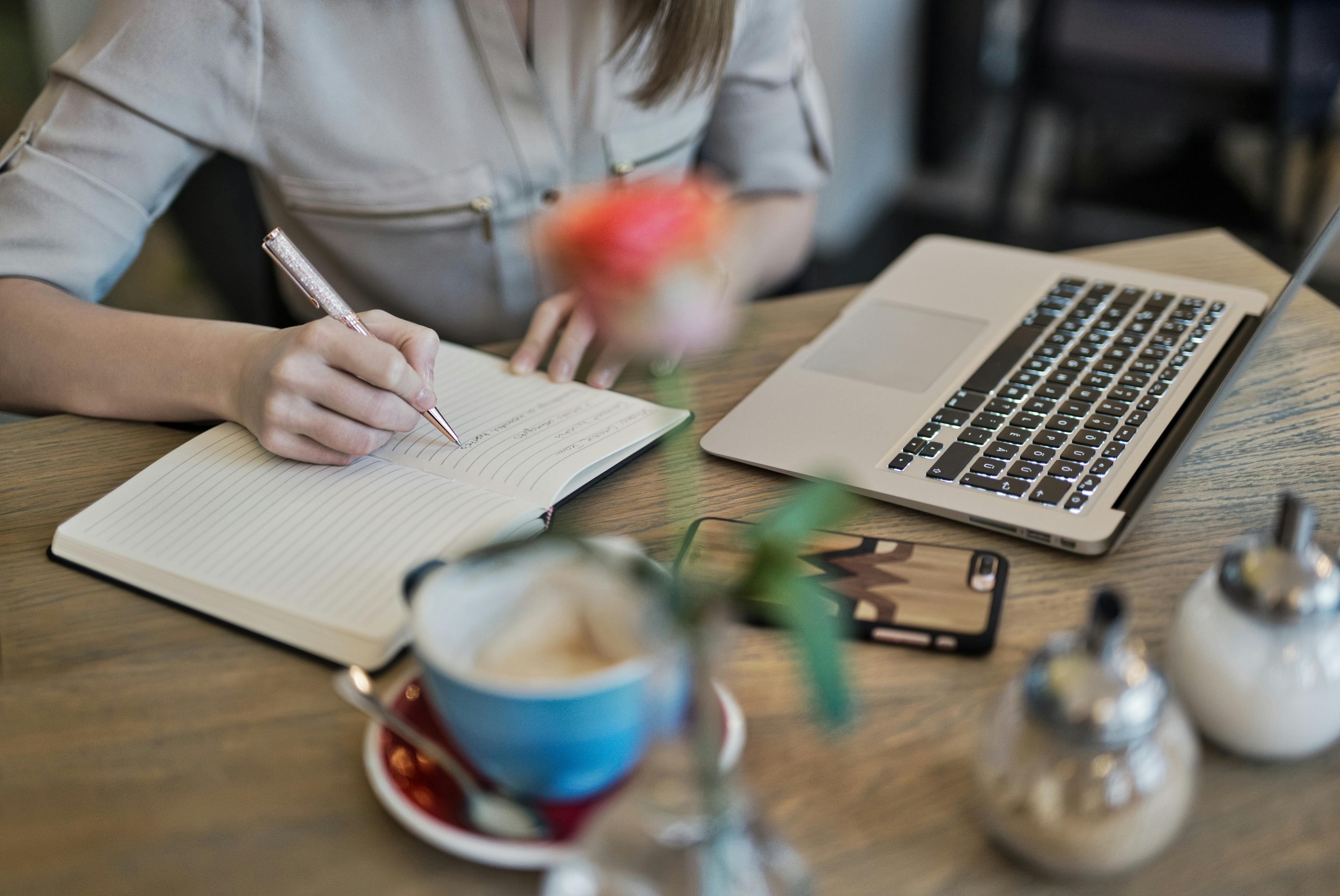 How to Edit Your Blog Like a Pro: 9 Self-Editing Tips That Work